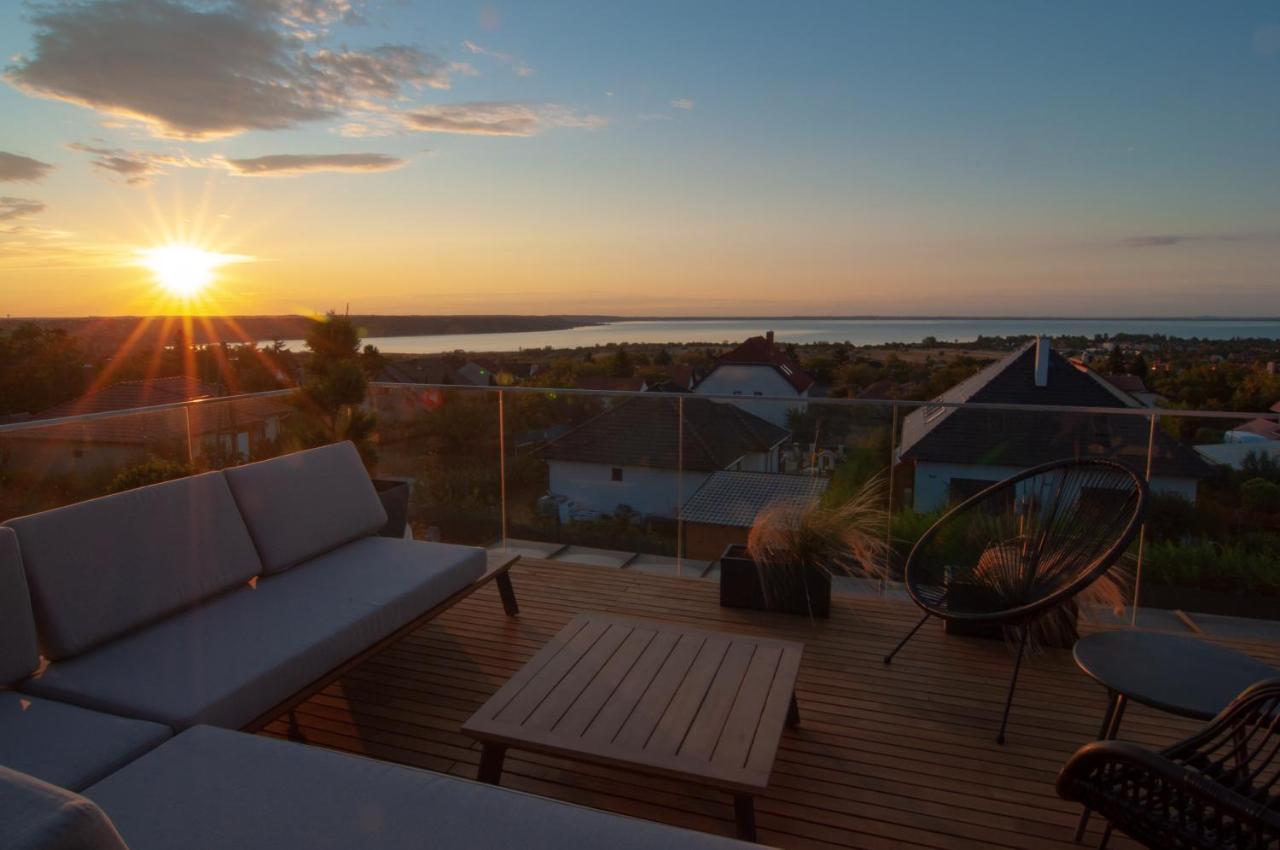 Skyline Resort Balatonalmádi Exteriör bild