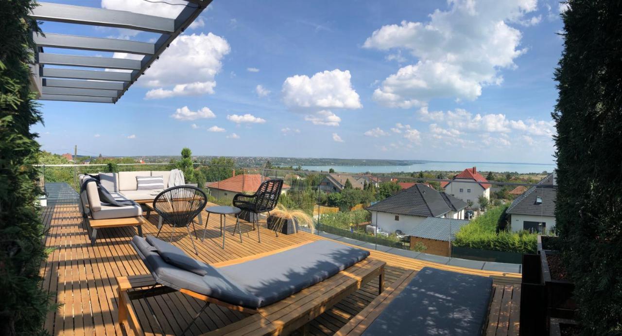Skyline Resort Balatonalmádi Exteriör bild