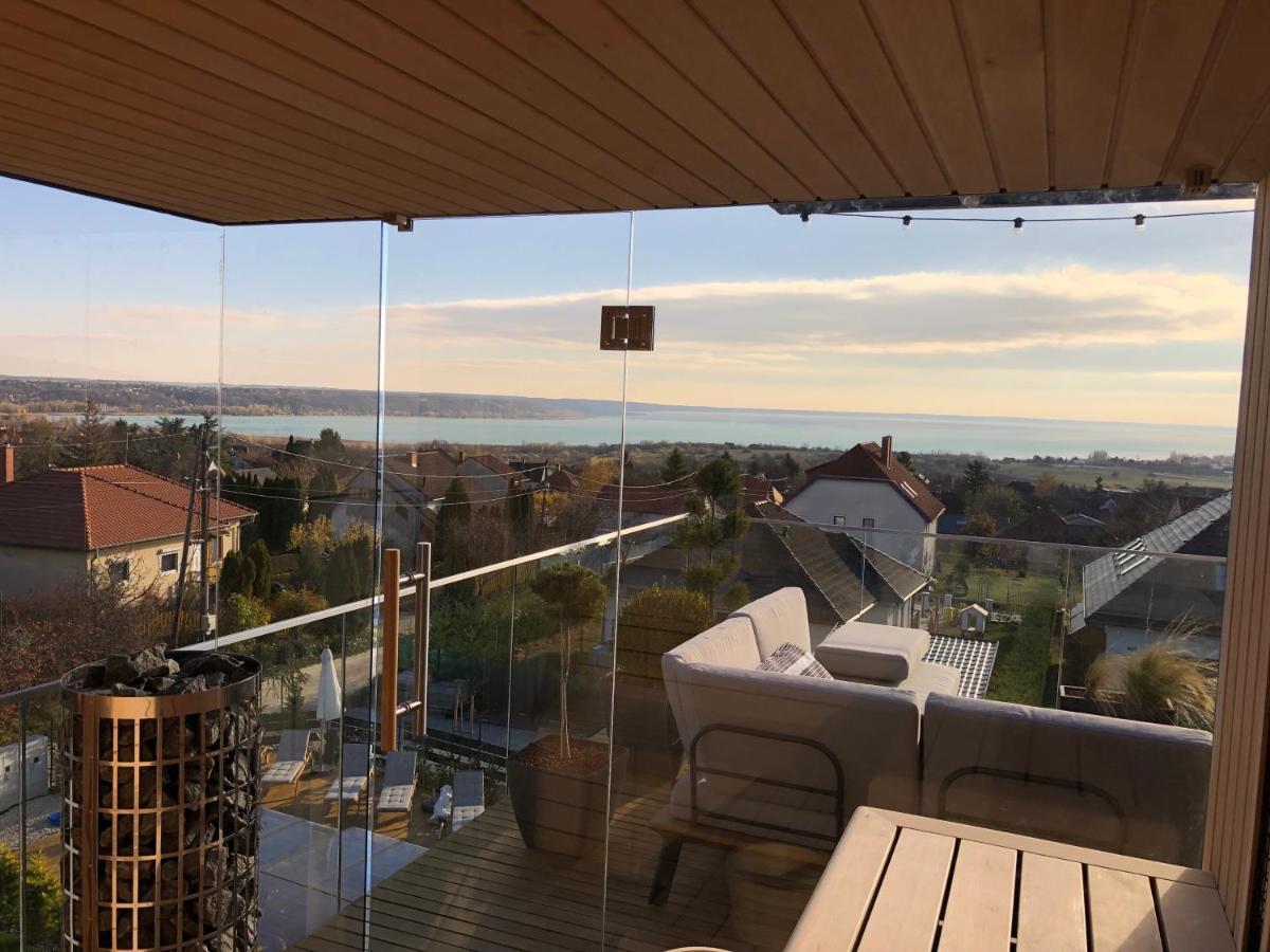 Skyline Resort Balatonalmádi Exteriör bild
